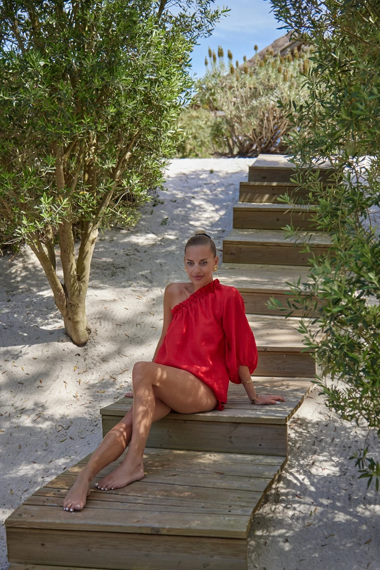 Luna Goji Red Linen One Sleeve Top